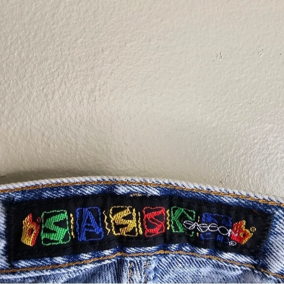 Sasson vintage acid wash jean skirt with bow size 9 runs small closer to 6 - Picture 6 of 7